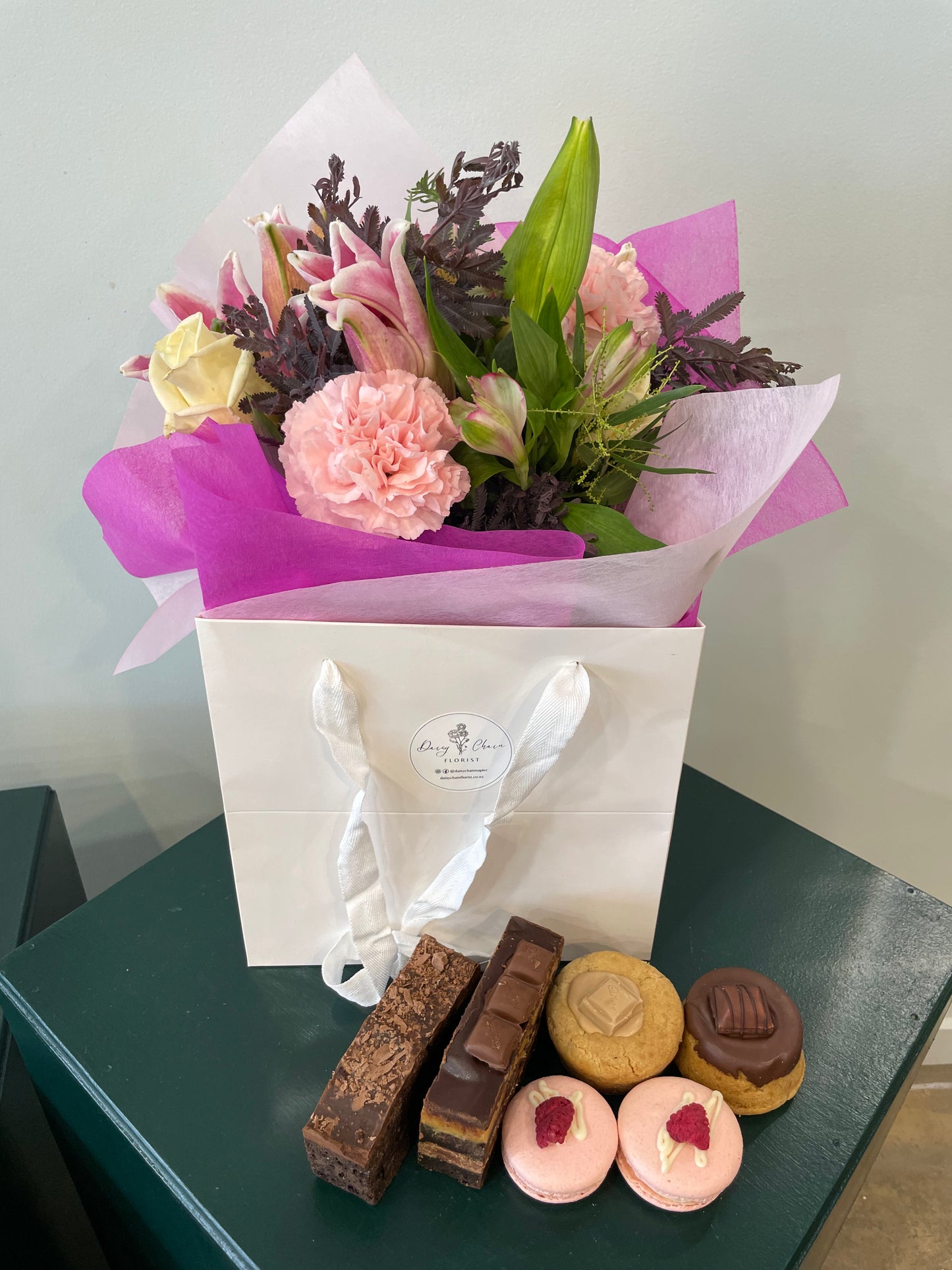 Mother’s Day Bloom Basket & Deluxe Sweet Treats Gift Pack